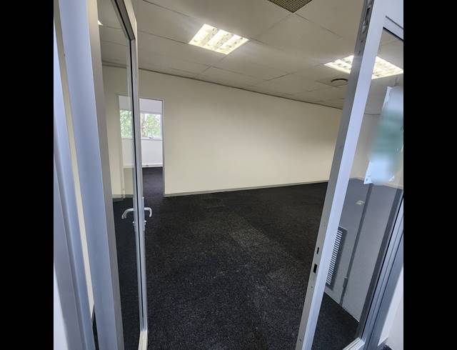 81M² OFFICE TO LET IN MORNINGSIDE